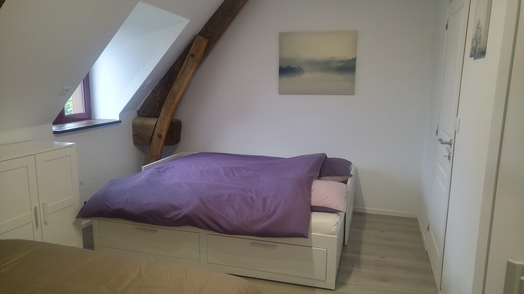 La banquette transformée en lit double de 160x200cm